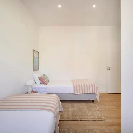 Big Group Haven, Sleeps 28, By Timecooler Кошта-да-Капарика