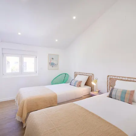 Big Group Haven, Sleeps 28, By Timecooler Кошта-да-Капарика