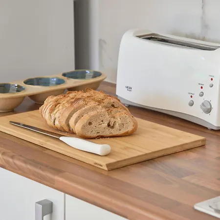 Апартаменты Big Group Haven, Sleeps 28, By Timecooler
