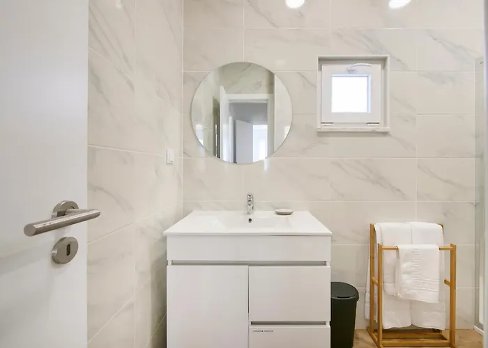 Big Group Haven, Sleeps 28, By Timecooler Appartement *