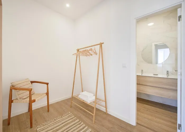 Big Group Haven, Sleeps 28, By Timecooler * Costa de Caparica