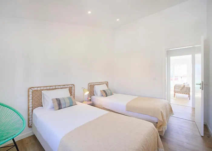 Big Group Haven, Sleeps 28, By Timecooler