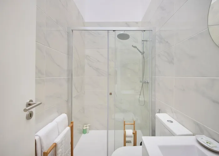 Big Group Haven, Sleeps 28, By Timecooler Costa de Caparica