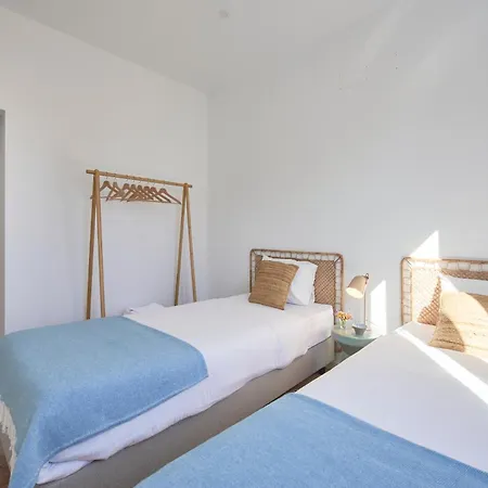 Big Group Haven, Sleeps 28, By Timecooler Apartment Costa da Caparica