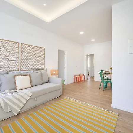 Big Group Haven, Sleeps 28, By Timecooler Costa da Caparica