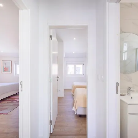 Big Group Haven, Sleeps 28, By Timecooler Apartamento Costa da Caparica