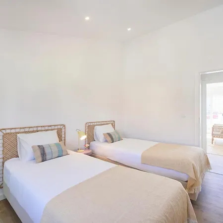 Big Group Haven, Sleeps 28, By Timecooler