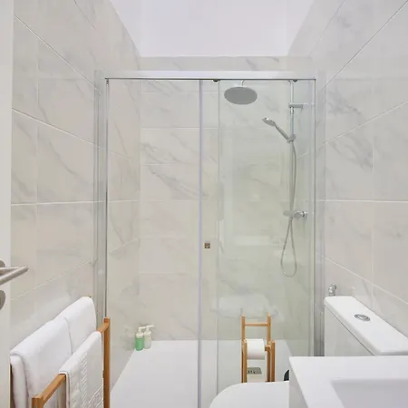 Big Group Haven, Sleeps 28, By Timecooler Costa da Caparica