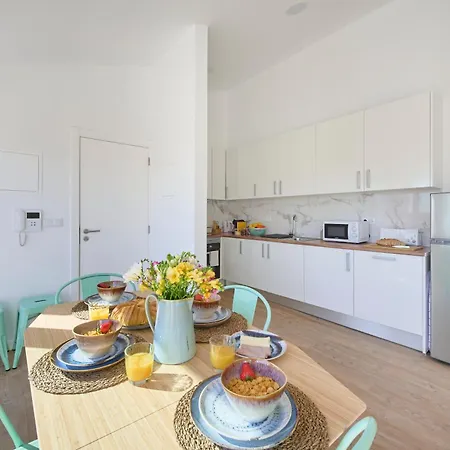 Apartamento Big Group Haven, Sleeps 28, By Timecooler *