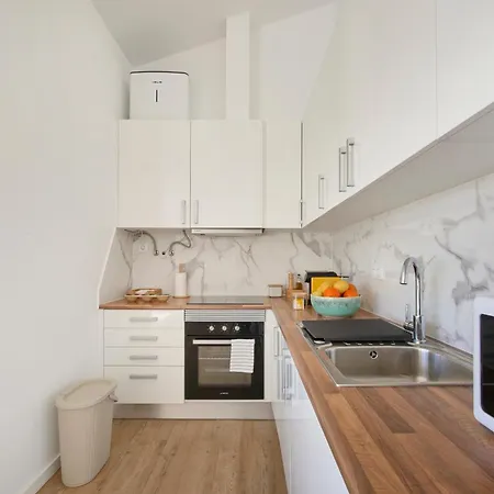 Big Group Haven, Sleeps 28, By Timecooler * Costa da Caparica