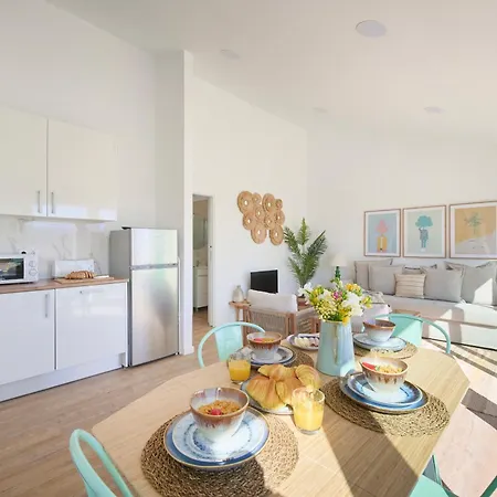 Big Group Haven, Sleeps 28, By Timecooler