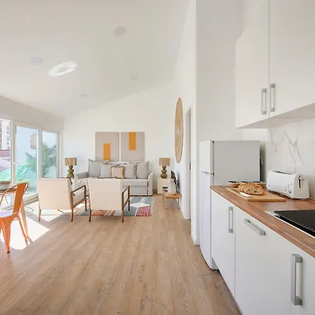 Apartment Big Group Haven, Sleeps 28, By Timecooler