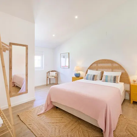 Big Group Haven, Sleeps 28, By Timecooler Apartment Costa da Caparica