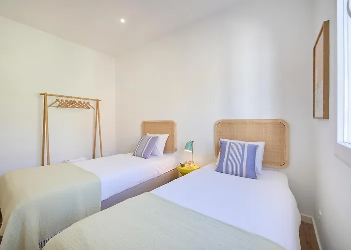 Big Group Haven, Sleeps 28, By Timecooler