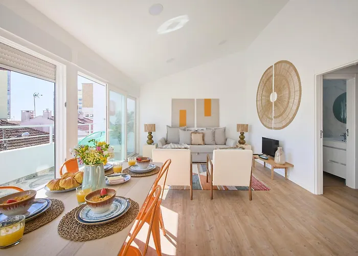 Διαμέρισμα Big Group Haven, Sleeps 28, By Timecooler Costa de Caparica